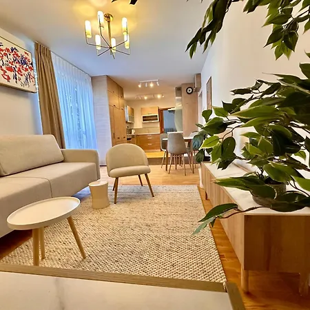 Apartment Ele Warschau