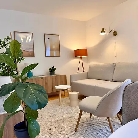 Apartment Ele